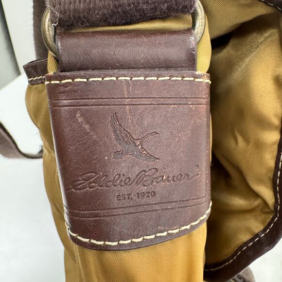 Eddie Bauer Down Filled Puffer Bag Crossbody Tan Brown Leather Outdoor Gorpcore - Picture 8 of 14
